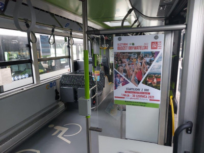 Plakaty OBO w autobusach